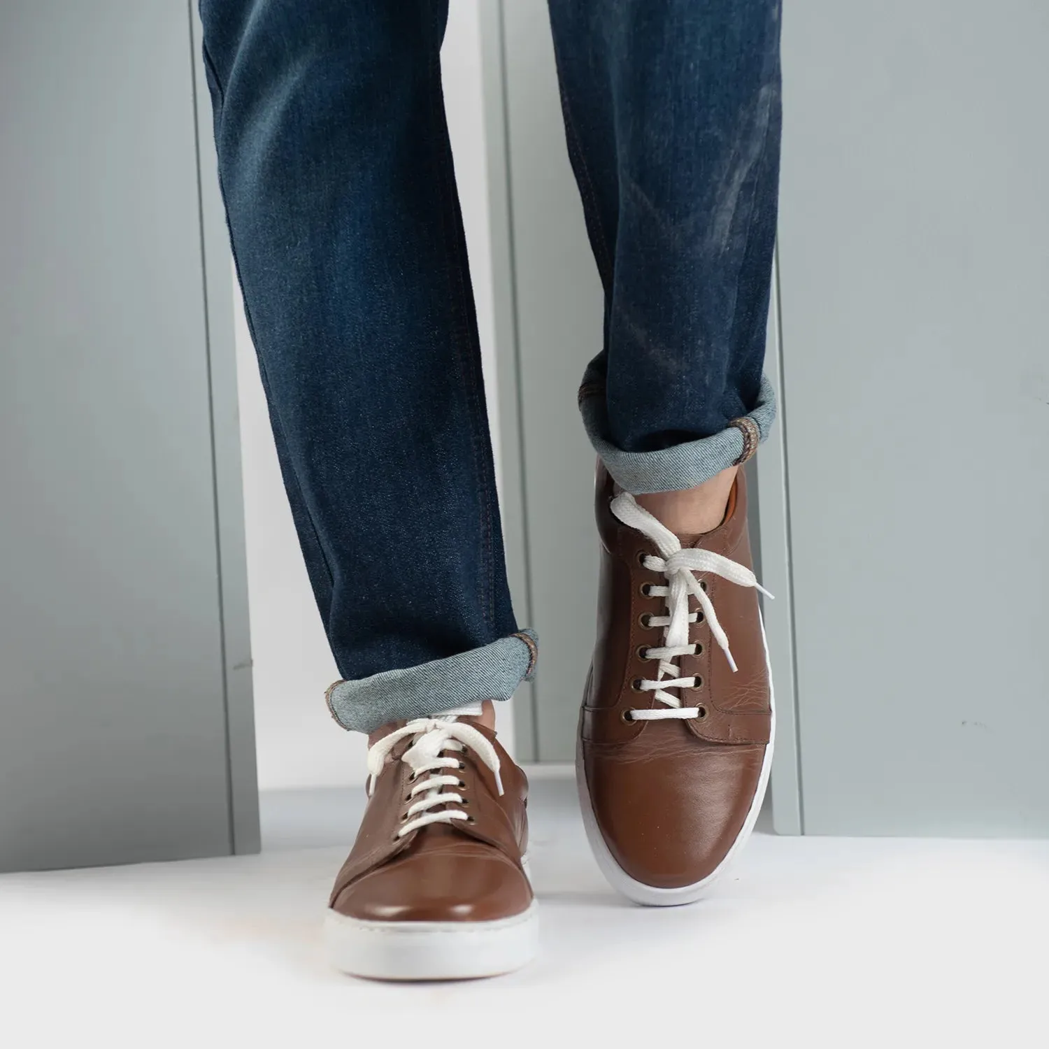 Carter Runn Brown Leather Sneakers