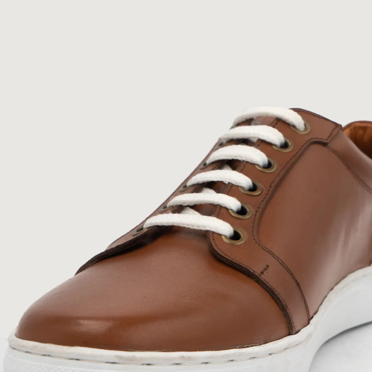 Carter Runn Tan Leather Sneakers