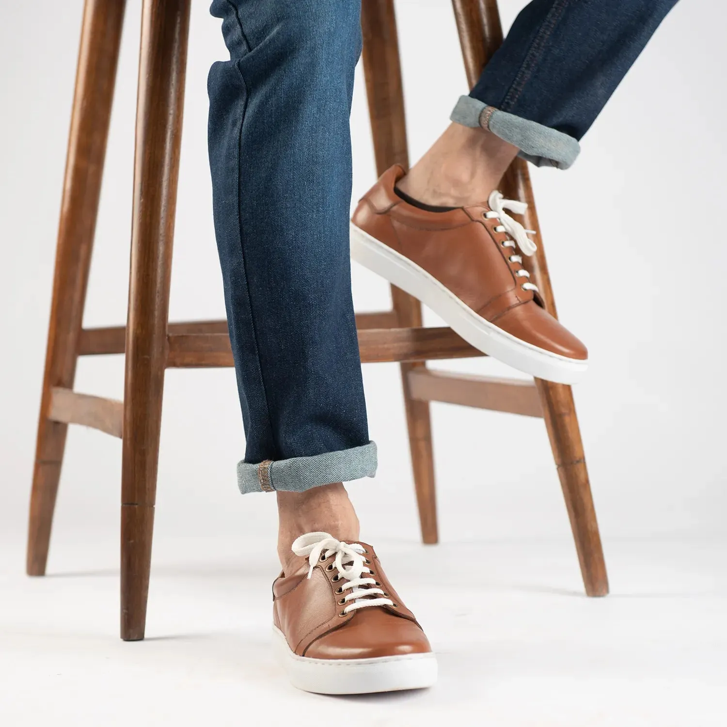 Carter Runn Tan Leather Sneakers