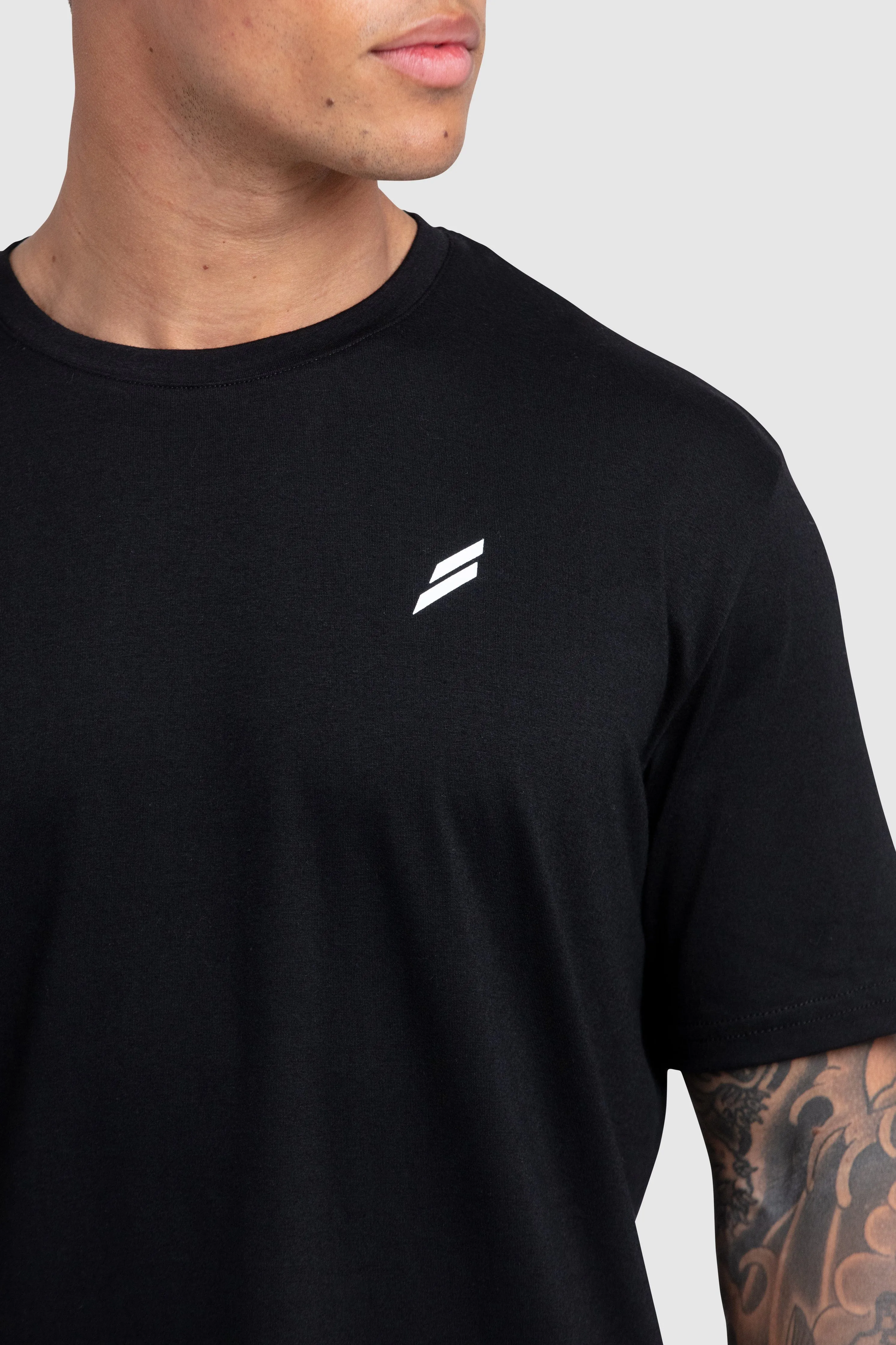 Essential Regular Fit Tee - Black