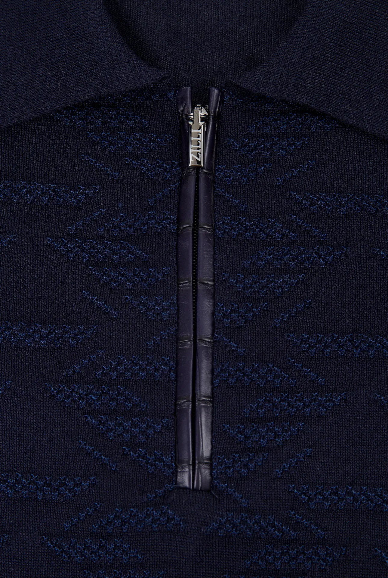 Long Sleeve Zipped Polo with "Vanisé Express" Pattern